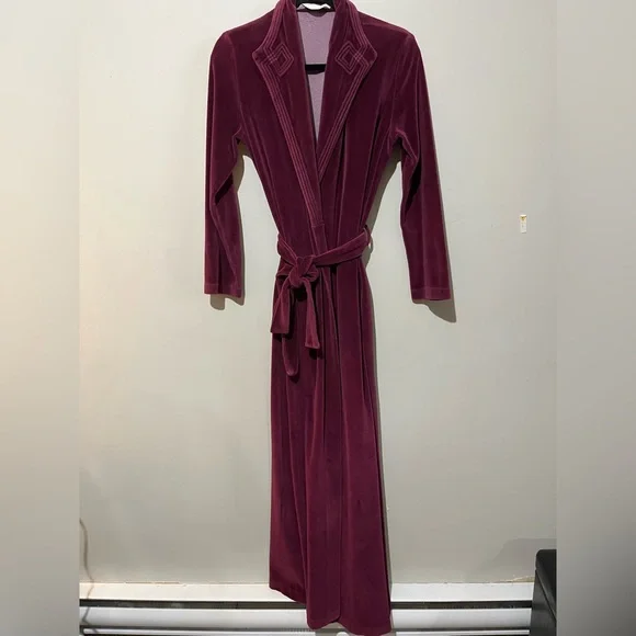 Vintage Diamond Tea Robe - Picture 2 of 8